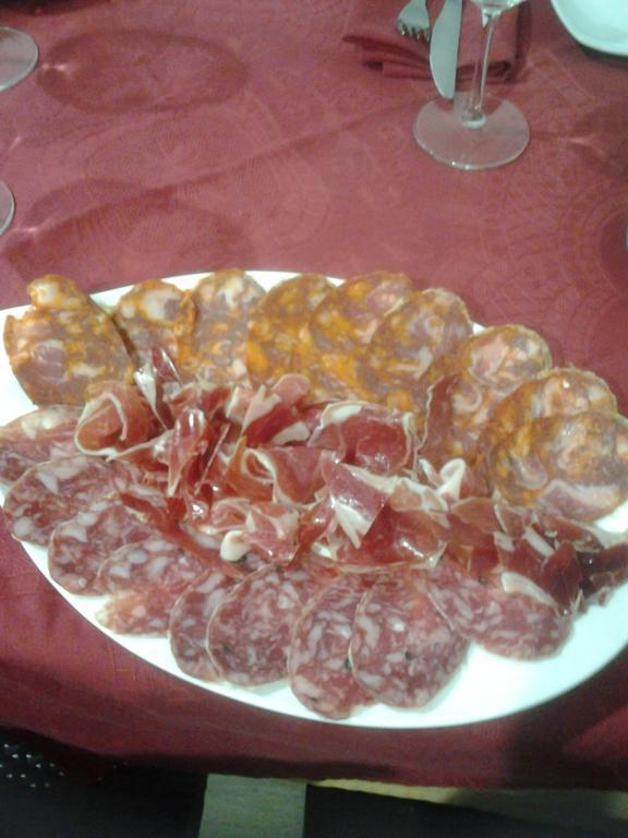 Apartamentos La Fonda Aninon 外观 照片