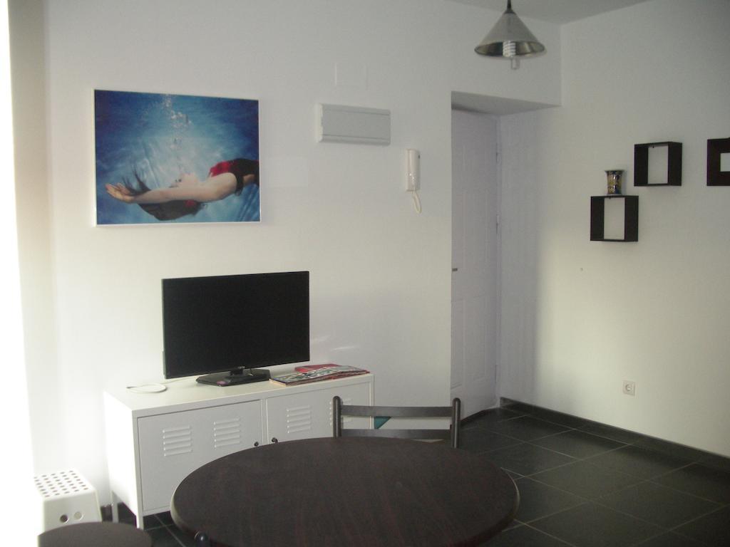 Apartamentos La Fonda Aninon 外观 照片