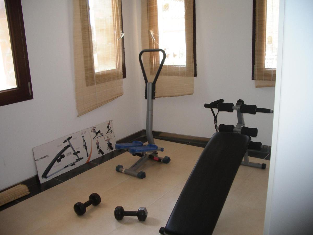 Apartamentos La Fonda Aninon 外观 照片