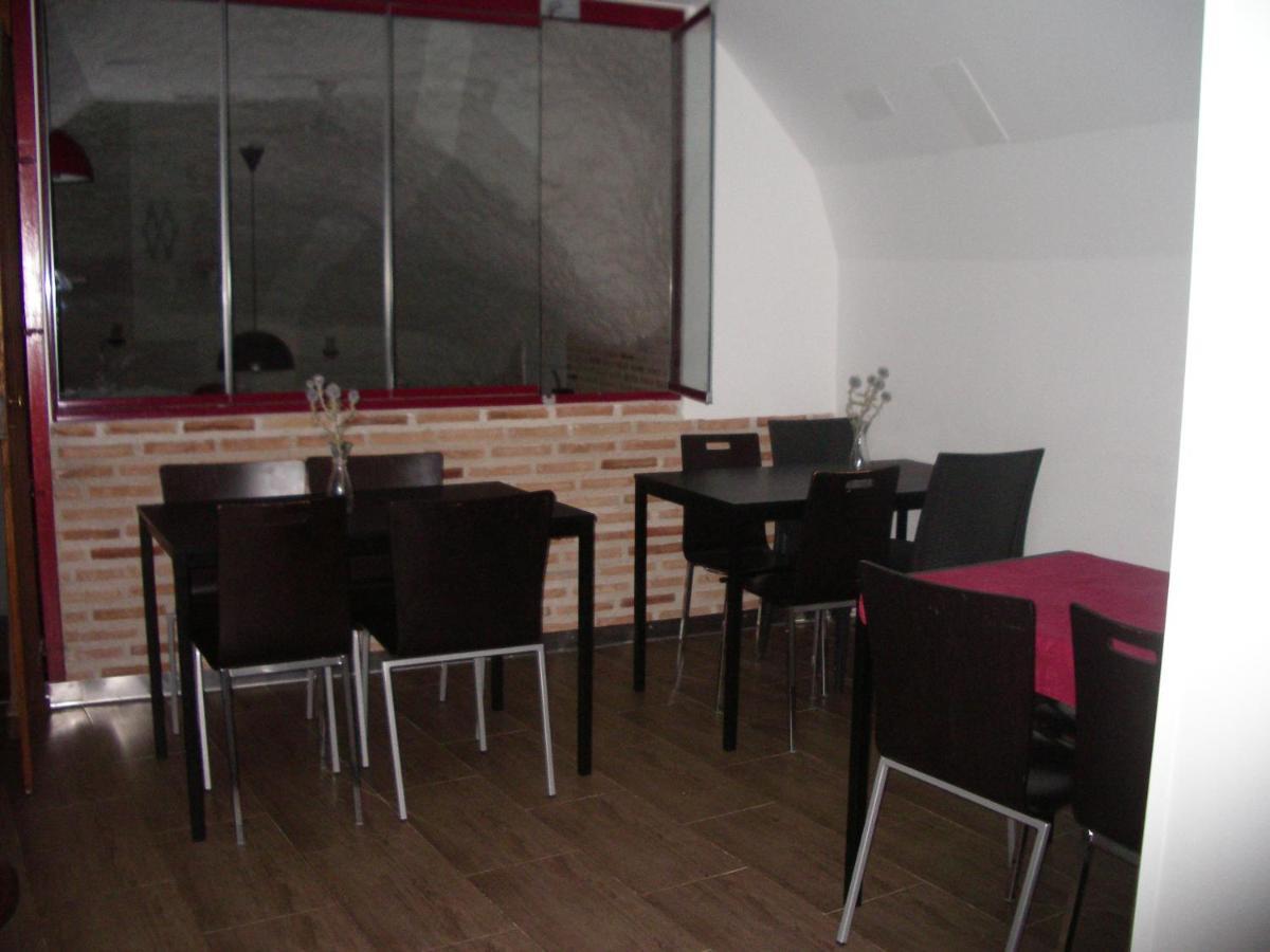 Apartamentos La Fonda Aninon 外观 照片