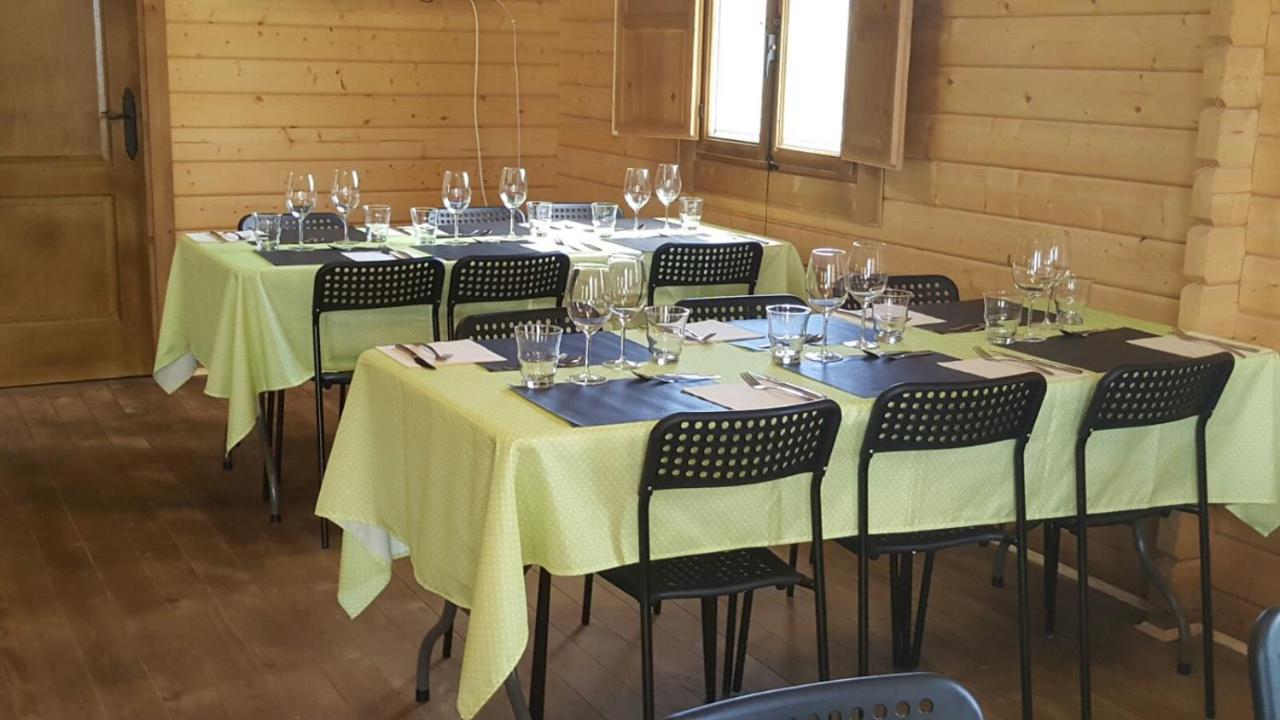 Apartamentos La Fonda Aninon 外观 照片